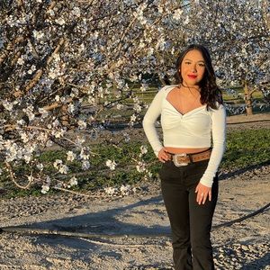 Meet your Posher, Dayanara